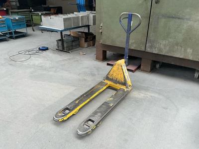 Overview picture of Stöcklin pallet truck